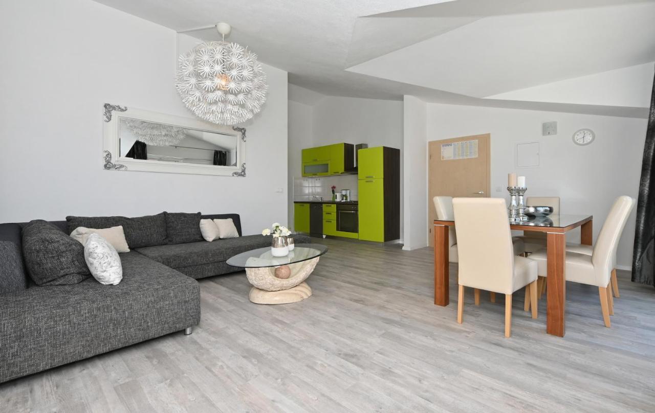 Apartments Villa Filip Trogir Zewnętrze zdjęcie